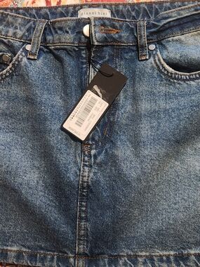 Gianni Bini Light Blue Denim Jeans with Contrast Stitching